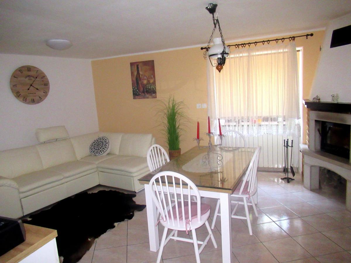 Apartma Qbed Gracisce Exterior photo